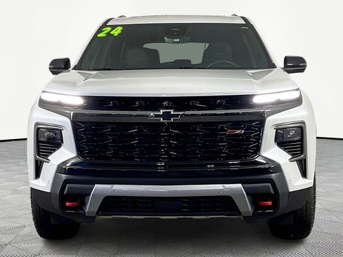 Used 2024 Chevrolet Traverse Z71 w/ Enhanced Driving Package image 2