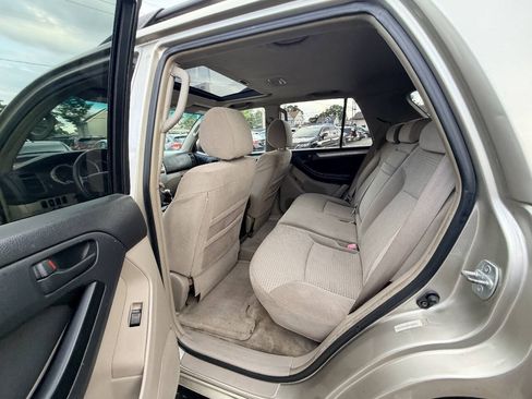 Used 2004 Toyota 4Runner SR5 AWD/4WD image 59