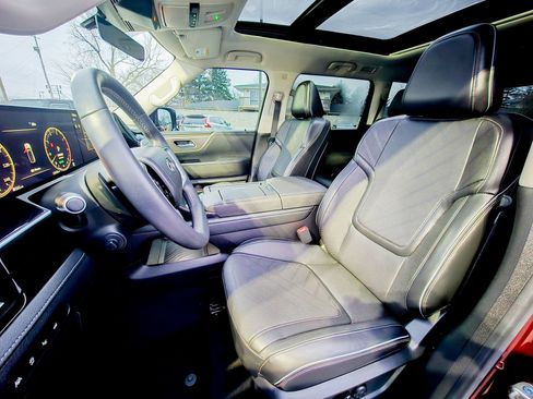 Used 2025 INFINITI QX80 Luxe image 24