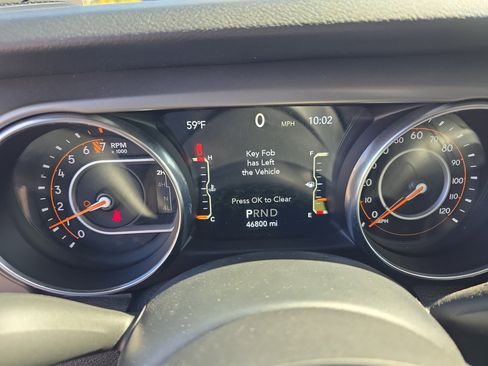 Used 2020 Jeep Gladiator Sport w/ Quick Order Package 24S AWD/4WD image 18