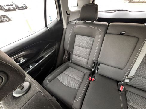 Used 2024 GMC Terrain SLE image 39