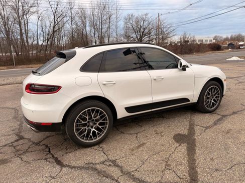 Used 2016 Porsche Macan S w/ Premium Package Plus image 8