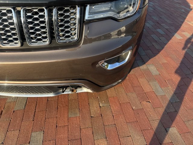 Used 2019 Jeep Grand Cherokee Overland AWD/4WD image 24