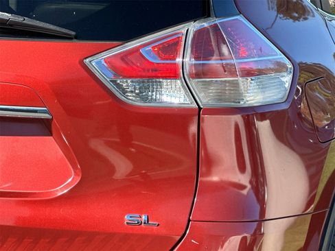 Used 2015 Nissan Rogue SL image 33