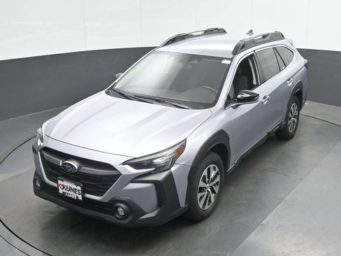 Used 2023 Subaru Outback Premium AWD/4WD image 35