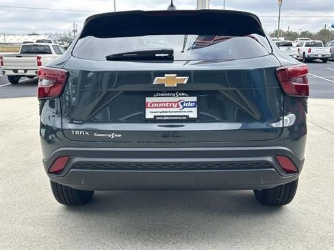 New 2026 Chevrolet Trax LS w/ LS Convenience Package image 8