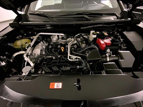 Used 2025 Mitsubishi Outlander SE image 10