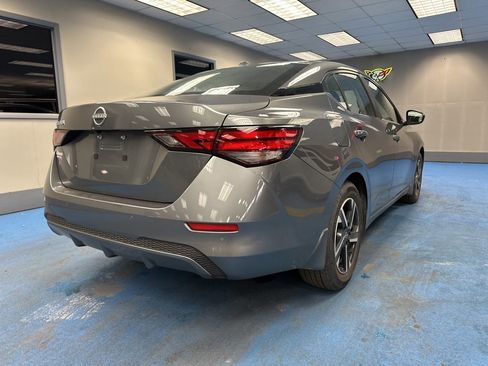 Used 2025 Nissan Sentra SV w/ Trunk Package image 3