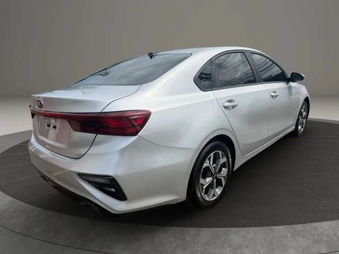 Used 2020 Kia Forte LXS FWD image 5