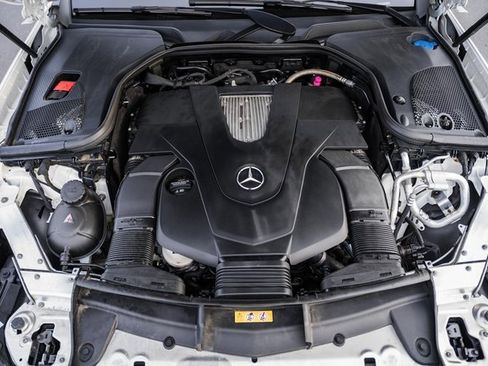 Used 2020 Mercedes-Benz E 450 4MATIC Sedan image 19