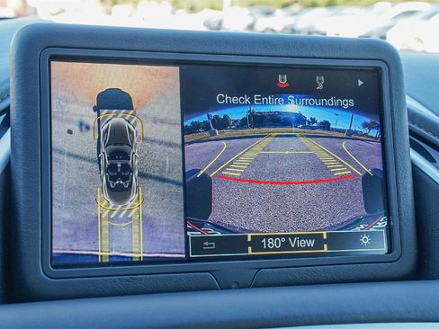 Used 2020 Aston Martin DB11 Volante image 29