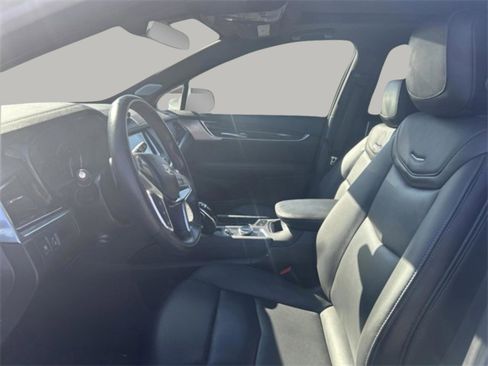 Used 2023 Cadillac XT5 Premium Luxury image 10