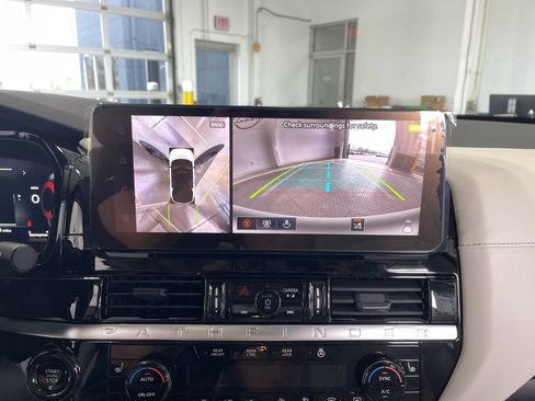 New 2026 Nissan Pathfinder SL image 13