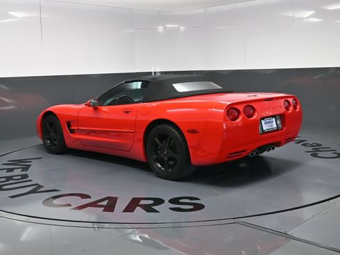 Used 2004 Chevrolet Corvette Convertible w/ Preferred Equipment Group RWD image 7