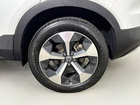 Used 2024 Volvo XC40 B5 Core w/ Climate Package AWD/4WD image 28