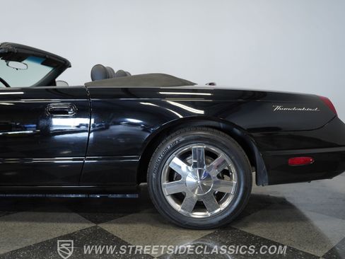Used 2003 Ford Thunderbird image 34