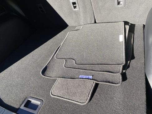 Certified 2025 Ford Escape ST-Line image 17