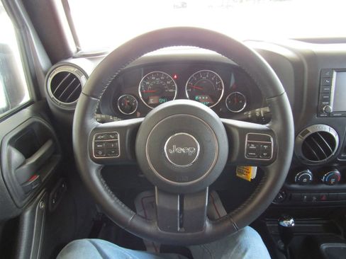 Used 2016 Jeep Wrangler Unlimited Sport w/ Quick Order Package 24S AWD/4WD image 18