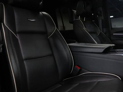 Used 2022 Cadillac Escalade ESV Sport w/ Touring Package image 28