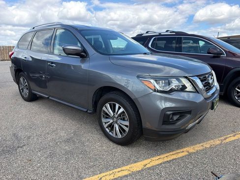 Used 2020 Nissan Pathfinder SL AWD/4WD image 3