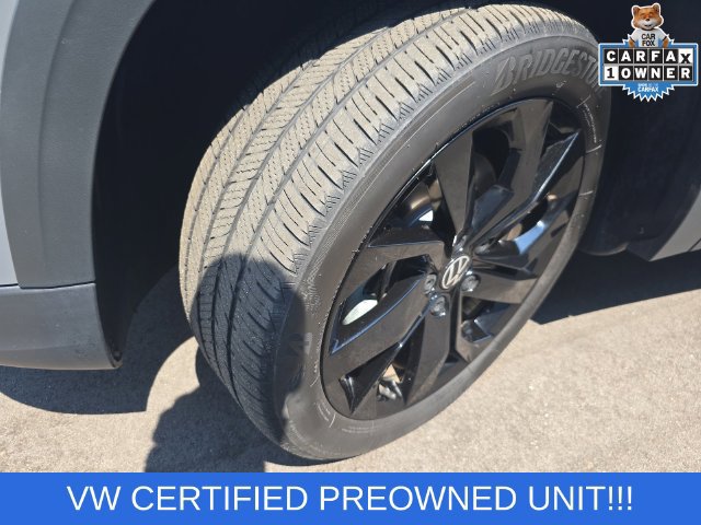 Used 2023 Volkswagen Taos SE w/ Panoramic Sunroof Package FWD image 27