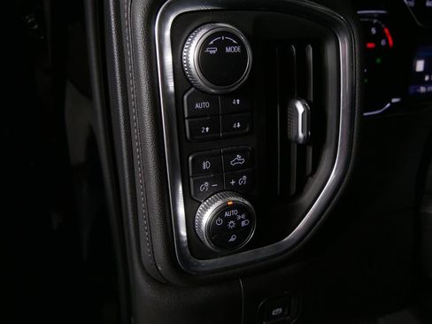 Used 2021 GMC Sierra 2500 SLT w/ SLT Premium Package AWD/4WD image 16