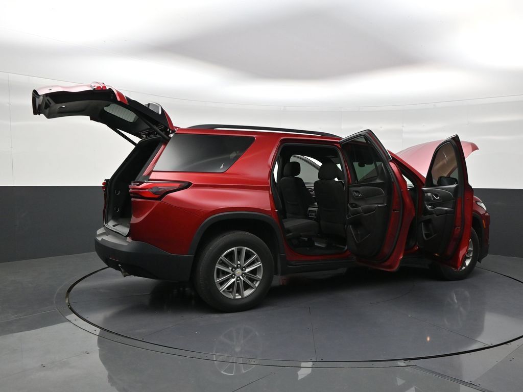 Used 2023 Chevrolet Traverse LT FWD image 28