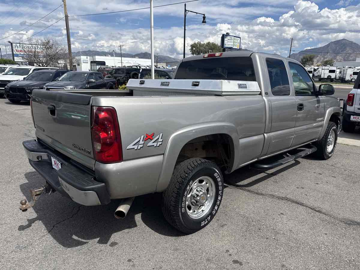 Used 2003 Chevrolet Silverado 2500 LT AWD/4WD image 5
