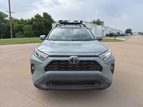 Used 2021 Toyota RAV4 XLE Premium FWD image 8