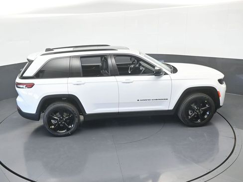 New 2026 Jeep Grand Cherokee Limited w/ Limited Altitude Package RWD image 47