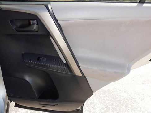 Used 2013 Toyota RAV4 LE image 25
