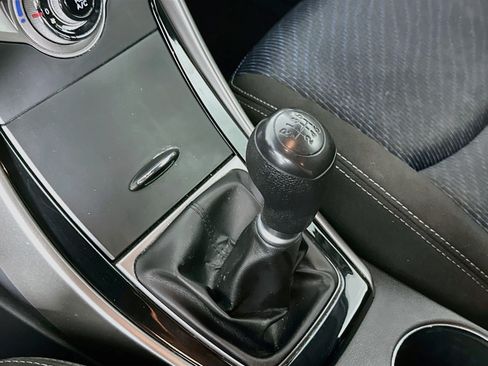 Used 2013 Hyundai Elantra FWD image 22