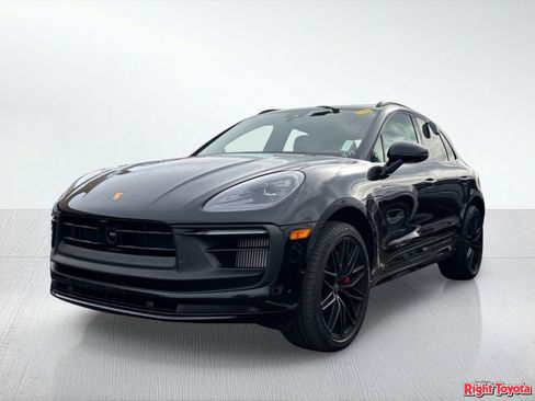 Used 2025 Porsche Macan GTS image 2