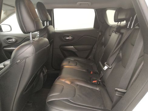 Used 2020 Jeep Cherokee Limited FWD image 18
