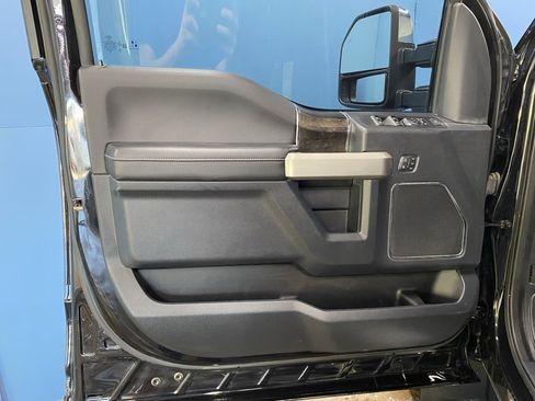 Used 2022 Ford F450 Lariat w/ Lariat Ultimate Package image 28