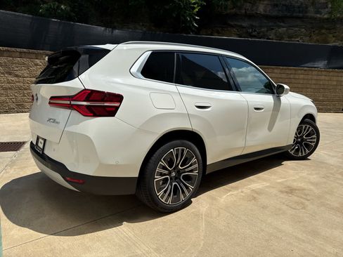 Used 2025 BMW X3 xDrive30i w/ Convenience Package image 3