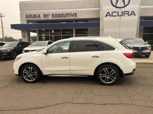 Used 2017 Acura MDX SH-AWD w/ Advance Package image 4