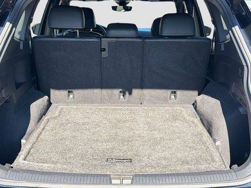 Used 2023 Volkswagen Tiguan SEL R-Line image 11