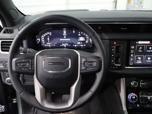 Used 2024 GMC Yukon Denali image 19