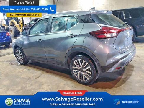 Used 2023 Nissan Kicks SV image 3