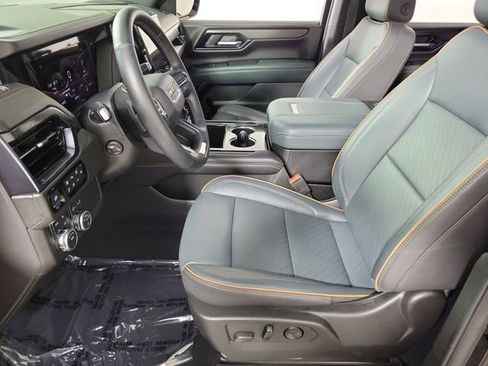 Used 2025 GMC Yukon XL AT4 w/ AT4 Premium Package AWD/4WD image 20