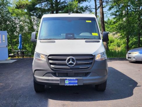 Used 2025 Mercedes-Benz Sprinter 2500 image 8