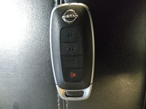 Used 2024 Nissan Sentra SV FWD image 32