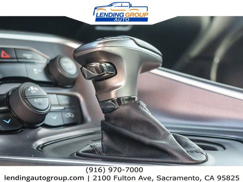 Used 2019 Dodge Challenger SXT image 21