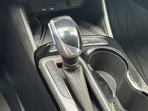 Used 2024 Buick Envista Sport Touring w/ Convenience I Package image 21