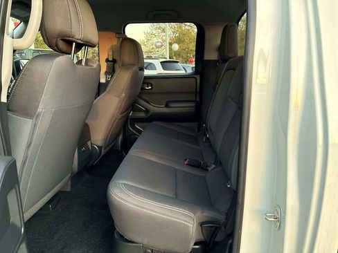 Certified 2023 Nissan Frontier SV w/ Tow Package AWD/4WD image 14