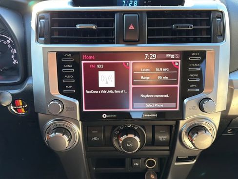 Used 2022 Toyota 4Runner SR5 AWD/4WD image 18