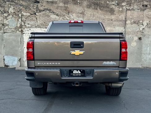 Used 2015 Chevrolet Silverado 1500 High Country w/ High Country Premium Package AWD/4WD image 5