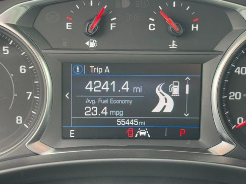 Used 2024 GMC Terrain SLE FWD image 20