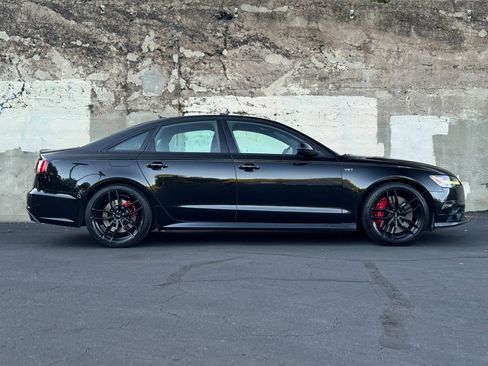 Used 2017 Audi S6 Premium Plus w/ S6 Sport Package AWD/4WD image 3